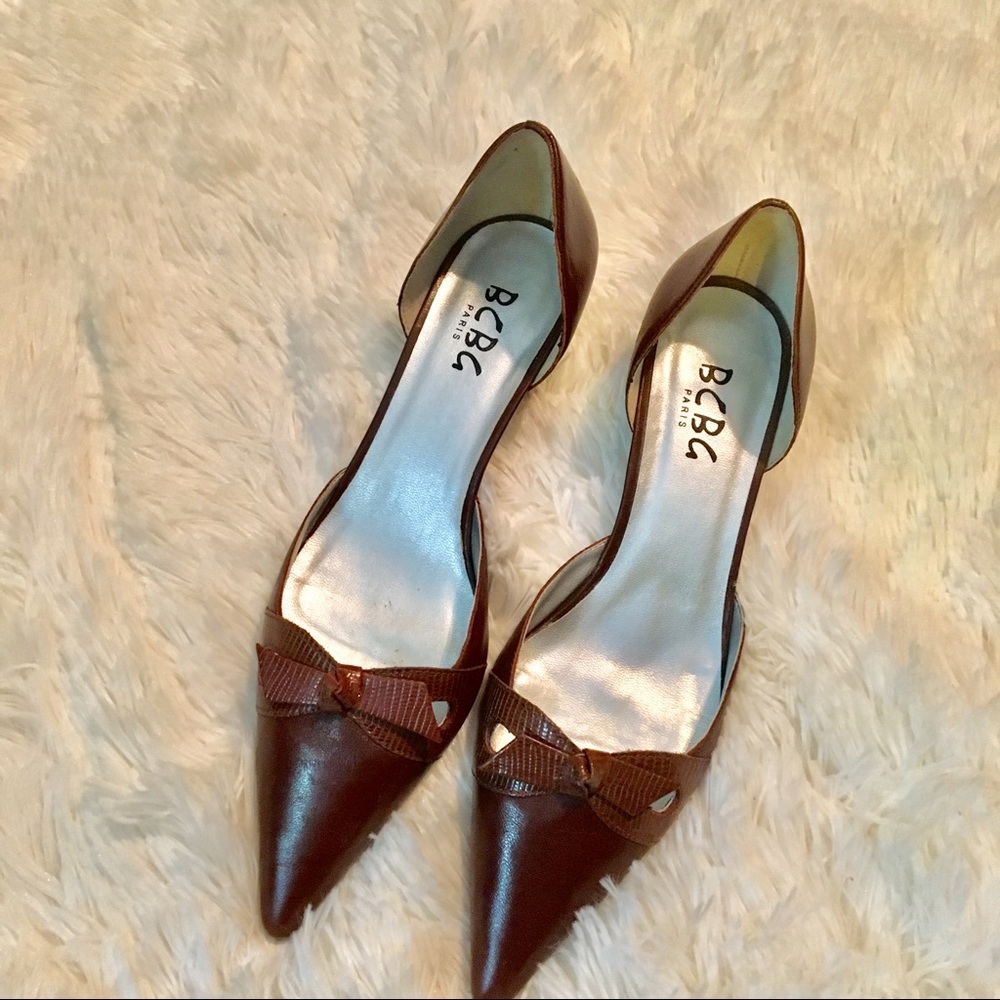BCBG PARIS BROWN HEELS